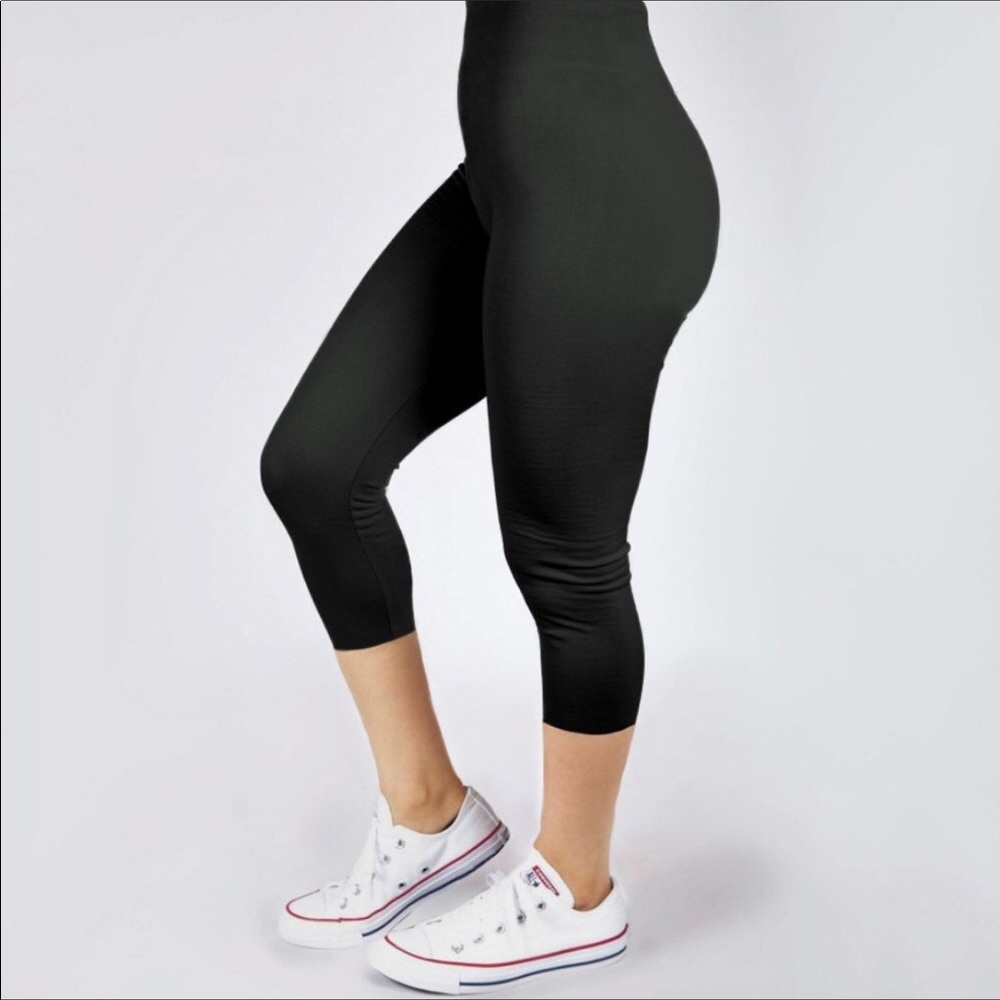 5/$10❤️❤️❤️NEW Mix Soft Lightweight Capri Leggings OSFM Size 0-14